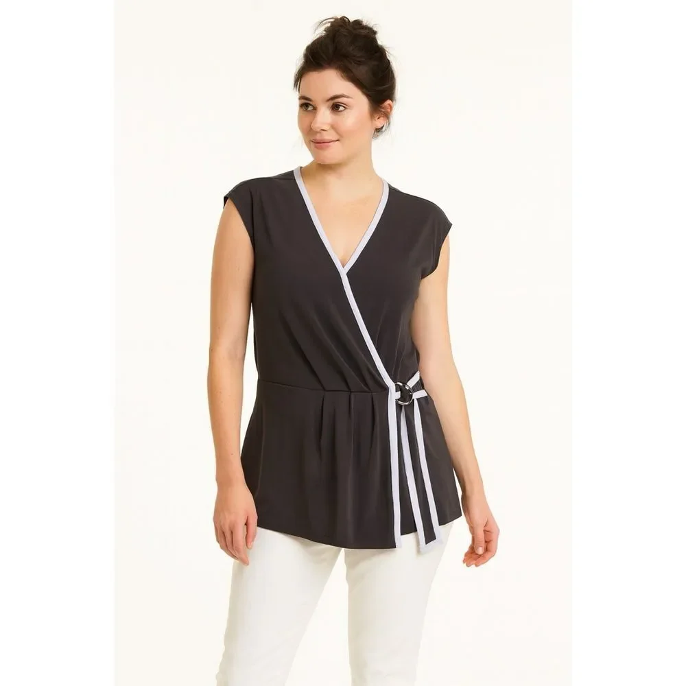 Michael Kors Top Black White Size M NWT $98
